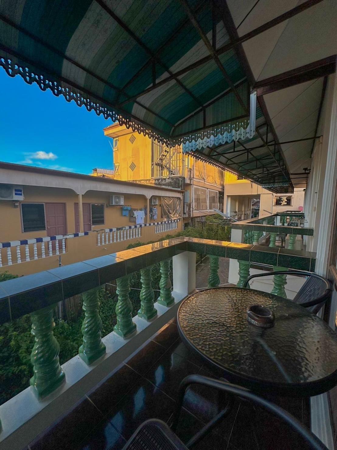 The Villa Residences Resort Patong Bagian luar foto