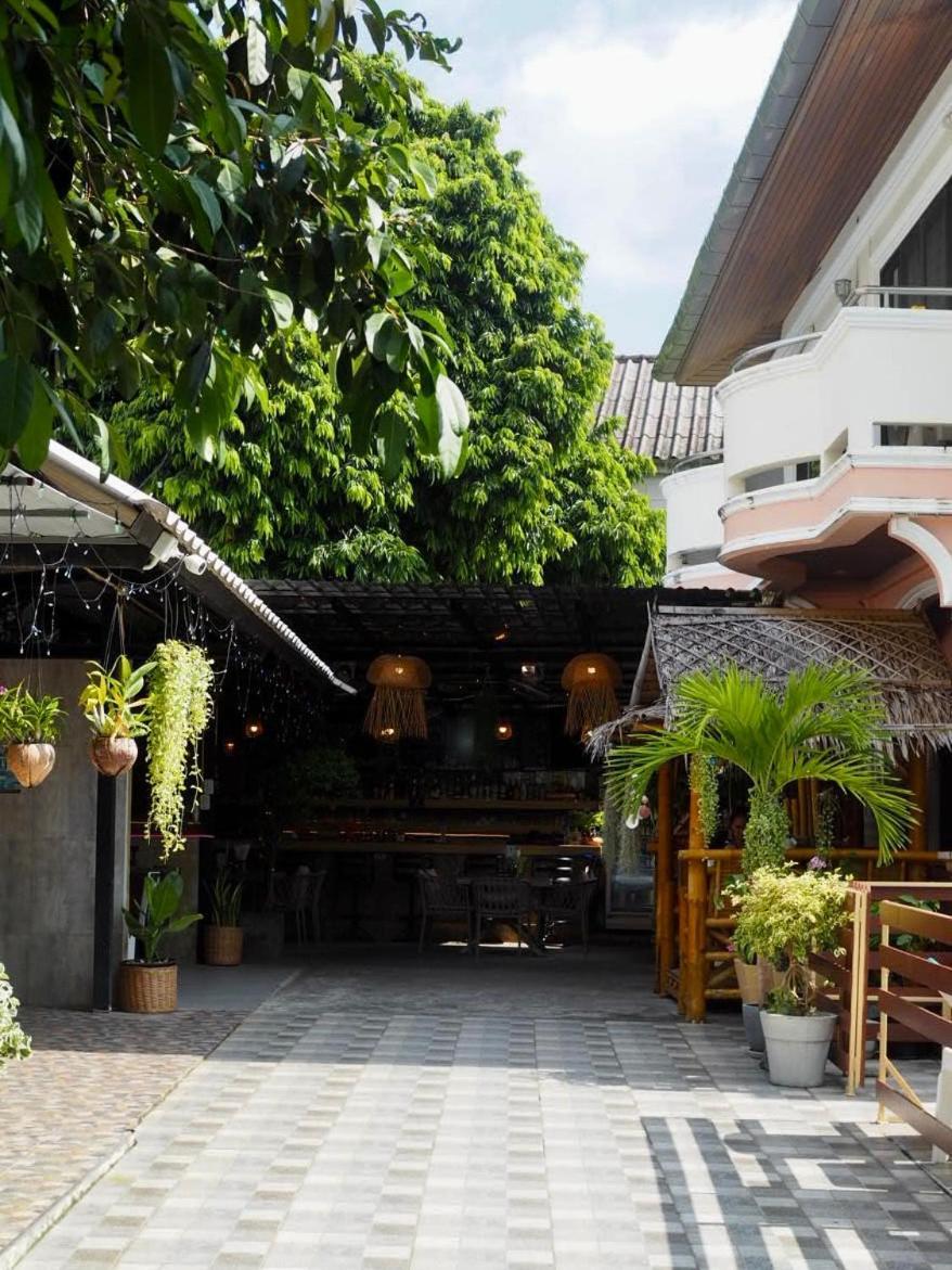 The Villa Residences Resort Patong Bagian luar foto