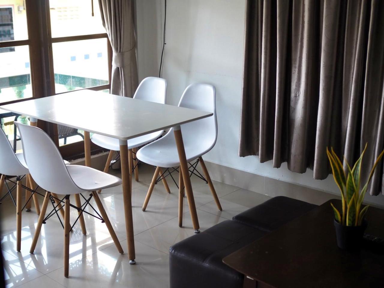 The Villa Residences Resort Patong Bagian luar foto